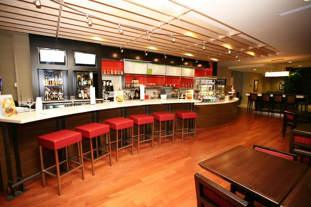 Holiday Inn Fitchburg-Waterpark Εξωτερικό φωτογραφία